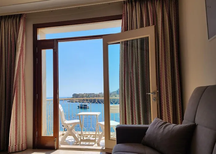 Seafront - Wifi - Sleeps 6 - Chriscourt Appartamento *